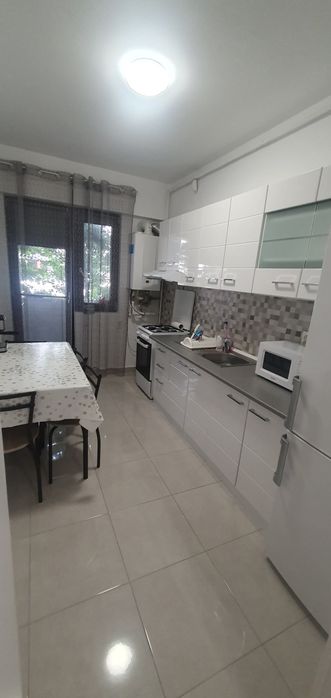 Apartament cu 2 camere, etj 2,