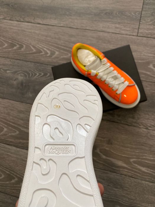 Alexander McQueen Piele Naturala