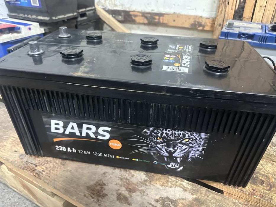 Продам Б/у аккумулятор 230-2шт