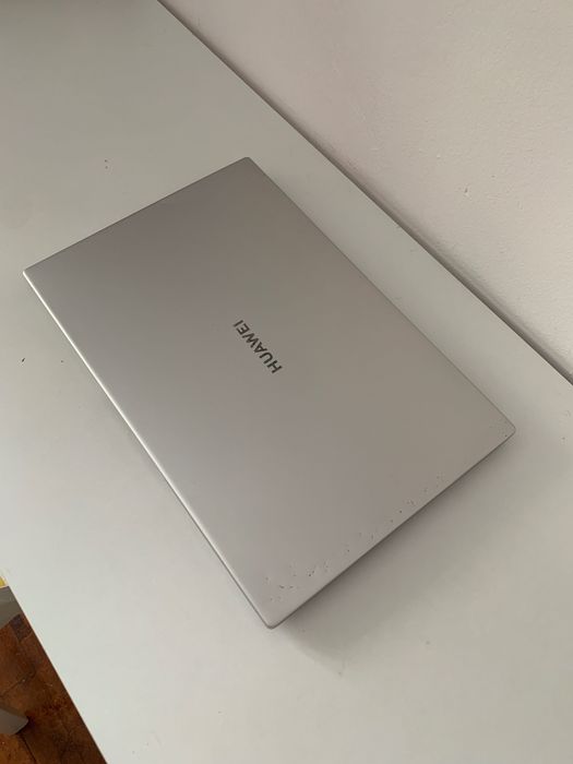 Лаптоп Huawei MateBook D14