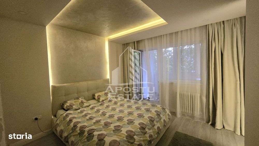 Apartament de vanzare cu 4 camere, 2 bai, etaj intermediar, Aradului