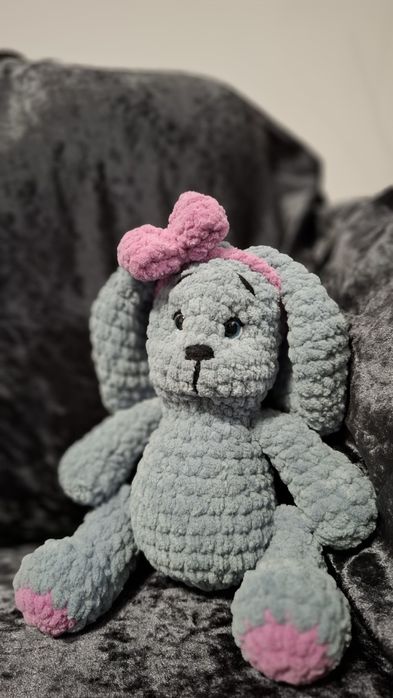 Ръчно плетено зайче