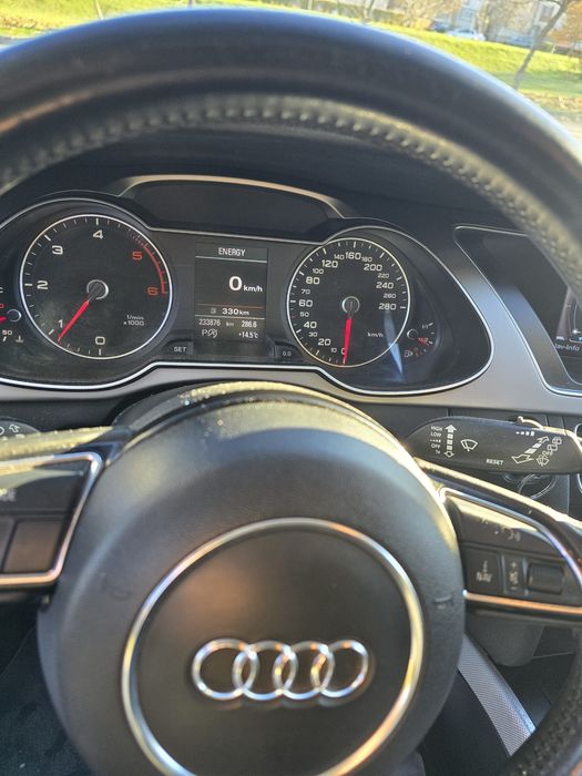 Audi A4 2012 face