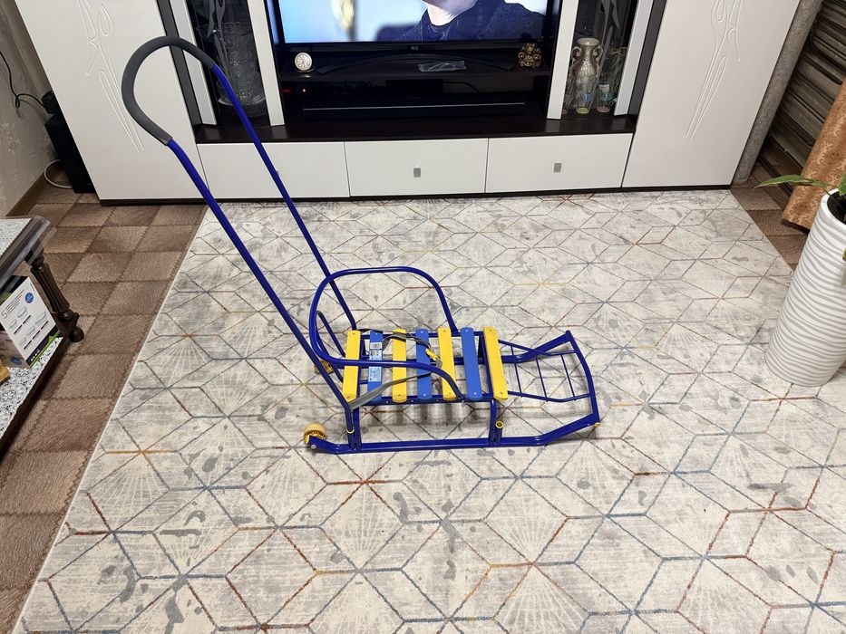 Продам санки детские
