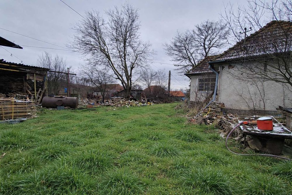 Casa Ceanu Mic,20km Cluj,10 km Turda,Suprafata 1700 mp/teren