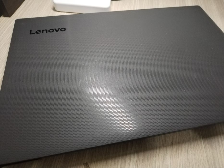 Ноутбук Lenovo V130-15IKB / 8GB RAM / 1TB / Под работу, учебу или запч