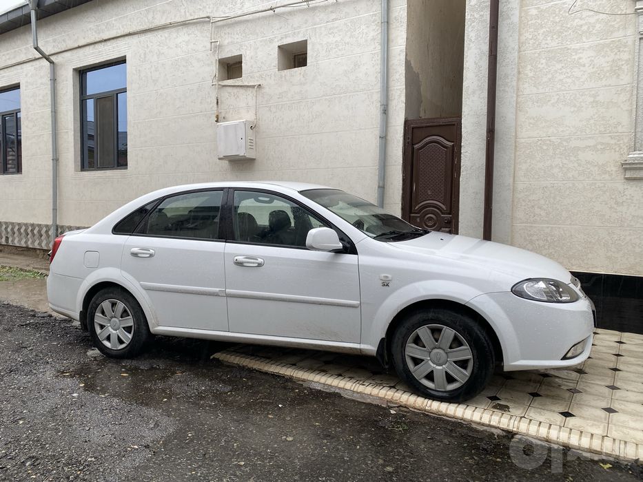 Chevrolet Gentra sotiladi 108mln.