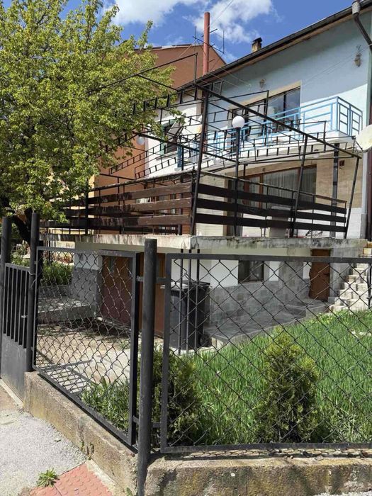 Продава се Къща в Етрополе - 180 кв.м за 708 €/кв.м - Снимка #1