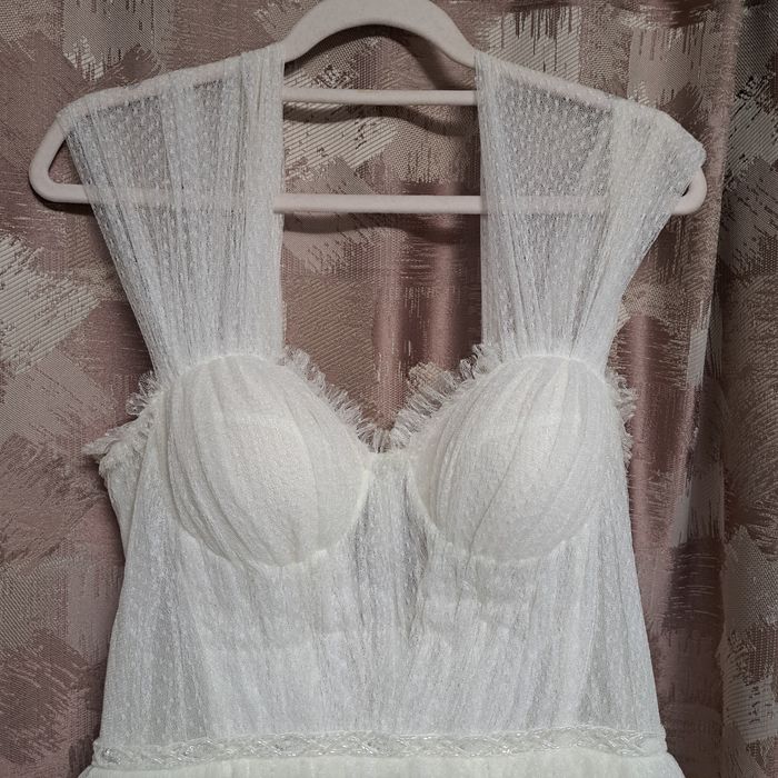Vand rochie mireasa. Marimea 38.