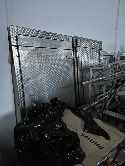 Uși pentru camere frigorifice
