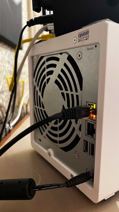 NAS QNAP TS-433, 4 bay, 4GB RAM