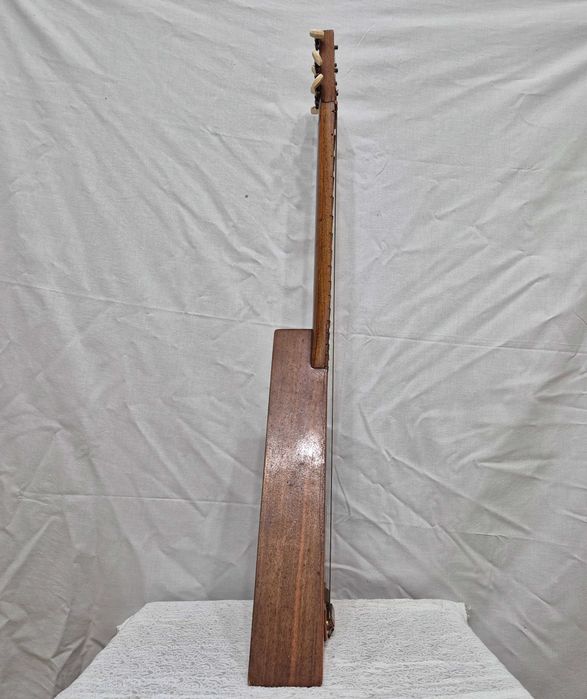 Стара Южно Руска Балалайка в добро състояние.