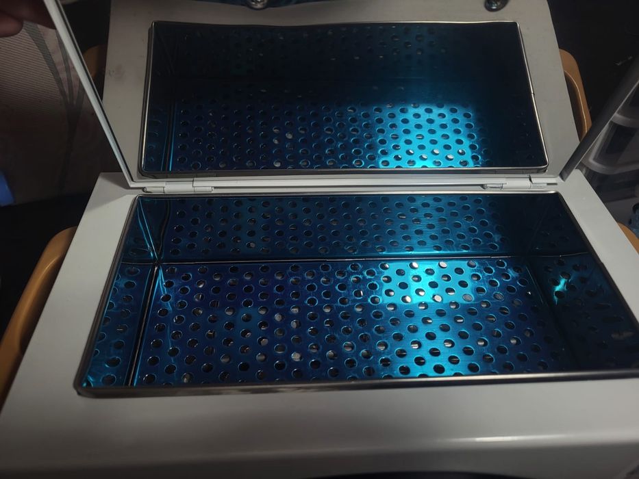 Сухожарный шкаф для маникюра