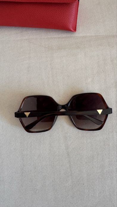 Слънчеви очила D &G и GUESS
