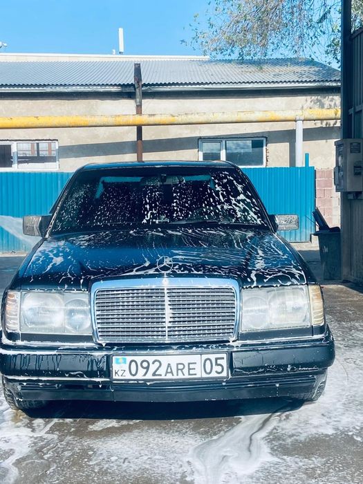 Мерседес 1 9 92года 3литра