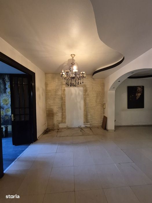 Vila cu 6 camere de inchiriat Piata Muncii - Calarasilor