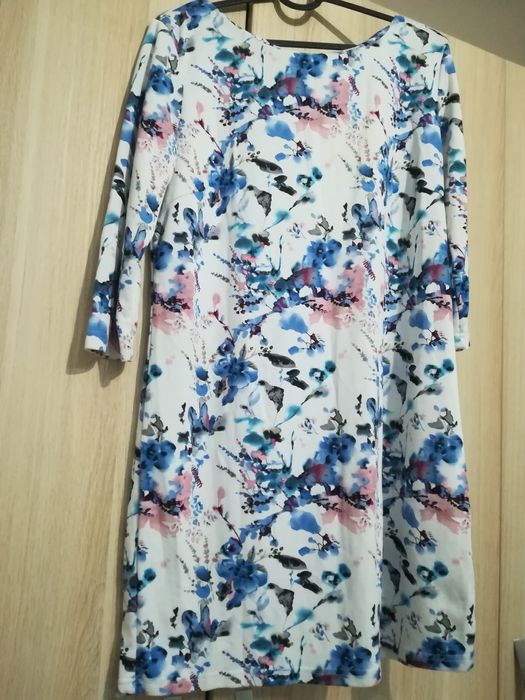 Есенна рокля размер М-Л