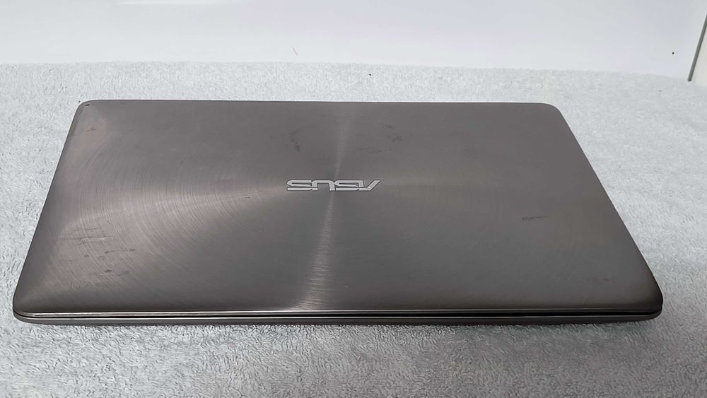 Laptop 13.3" ultraportabil asus UX310u i5 7200U 16gb ram ssd 256gb nvidia 940MX