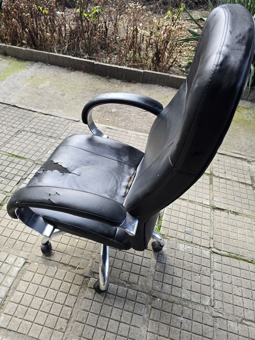 Офис стол с механизъм за височина