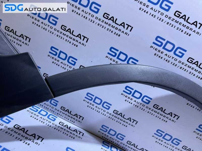 Ornament Bandou Aripa Fata Dreapta Ford Kuga 1 2008 - 2013 Cod 8V41-S16D238-A 8V41S16D238A [L7939]