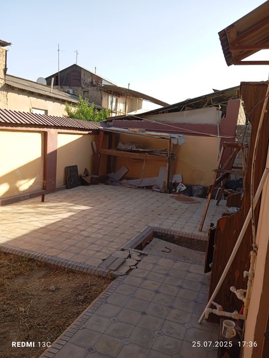 Срочно Продаётся Участок ! В Бектемирском районе. В центре города..