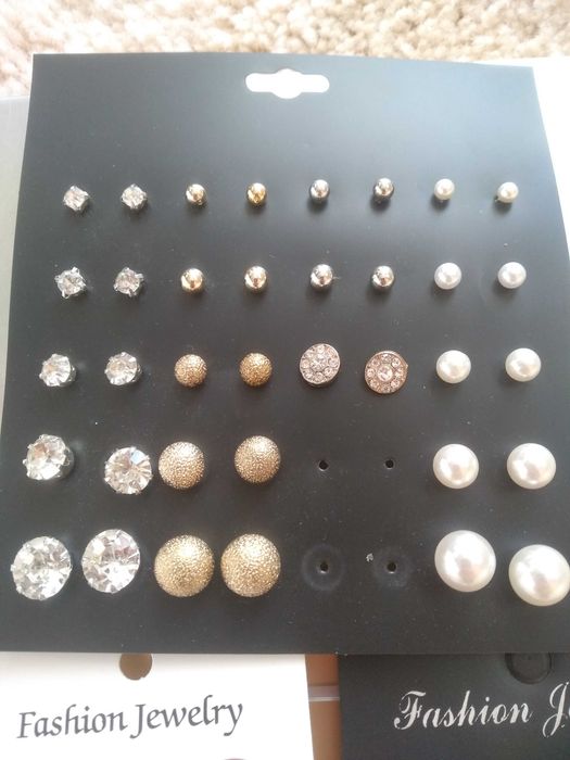 Обеци различни модели 5 лв чифта