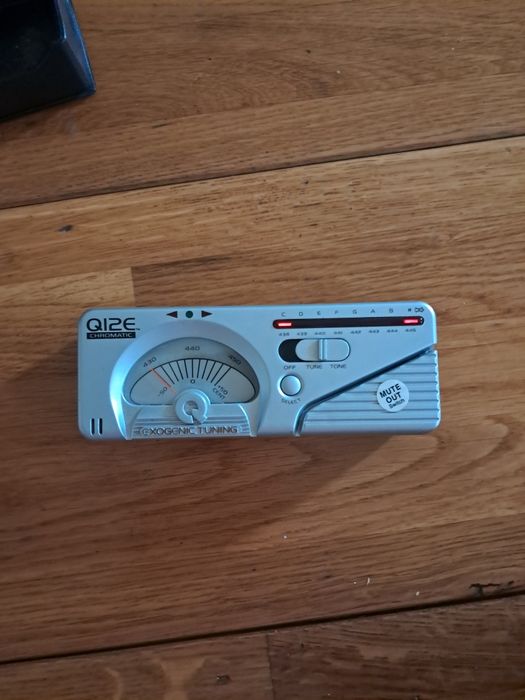 Tuner Instrument Chitara Qwik Tune Exogenic Tuning Q12E Chromatic