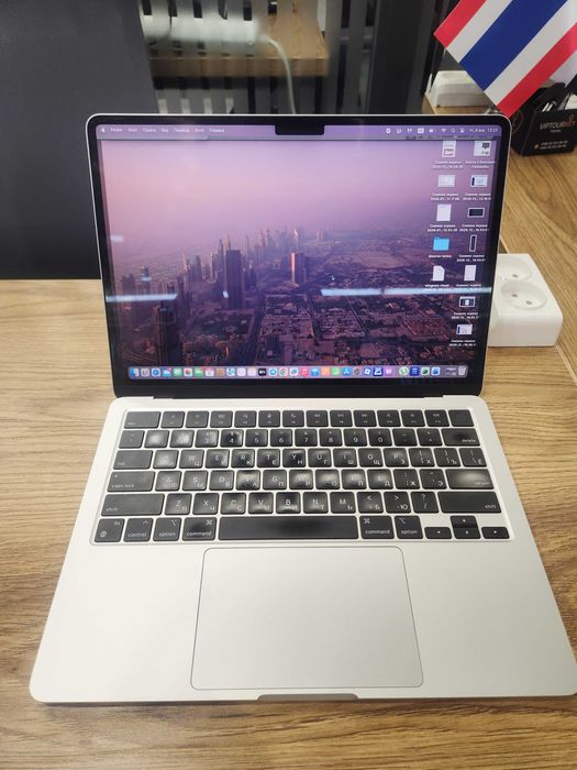 Macbook Air M2 8/256.  2шт