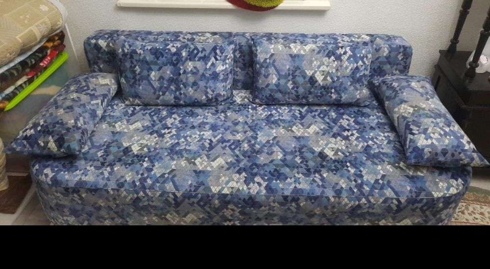 Продам диван раздвижной