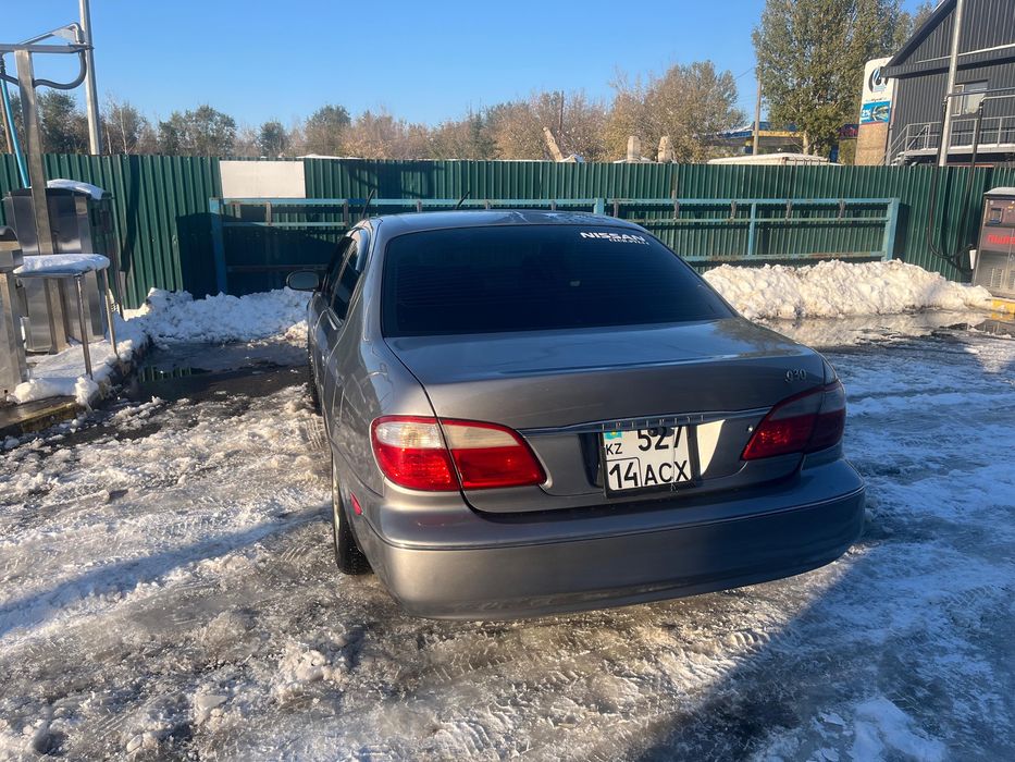 Продам машину infiniti