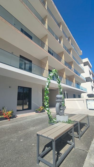 Vand apartament cu vedere la mare