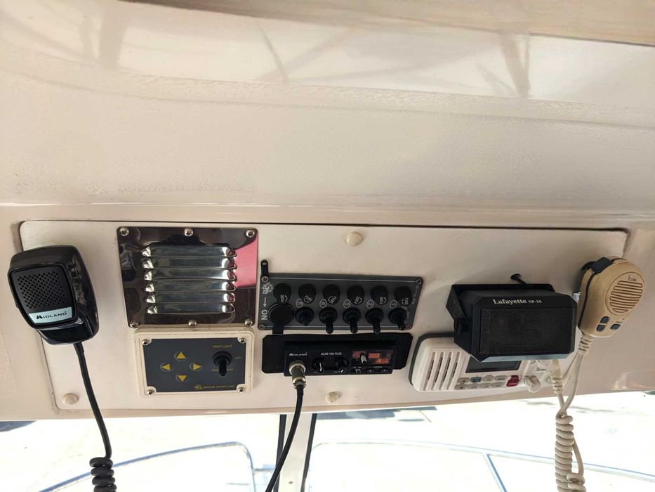 Лодка Arvor 230AS