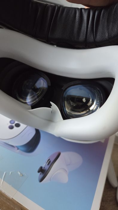 Meta Quest 3s VR cu baterie si suport Bobovr