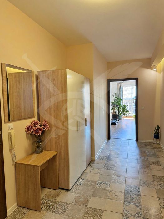 Дава се под наем Едностаен апартамент в Бургас, Лазур - 90 кв.м за 500 € - Снимка #2