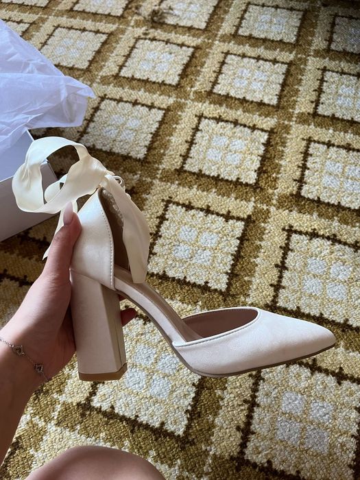 Дамски обувки нови