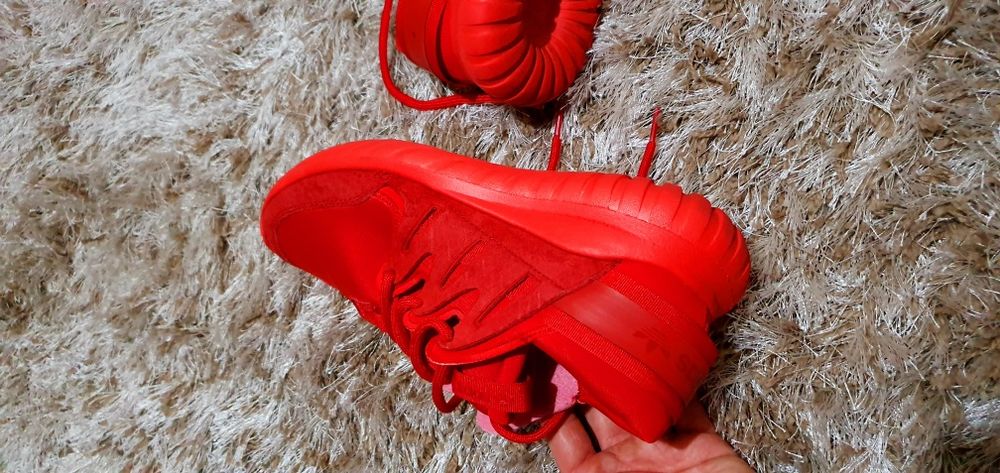 Adidas tubular red 44, 28 cm