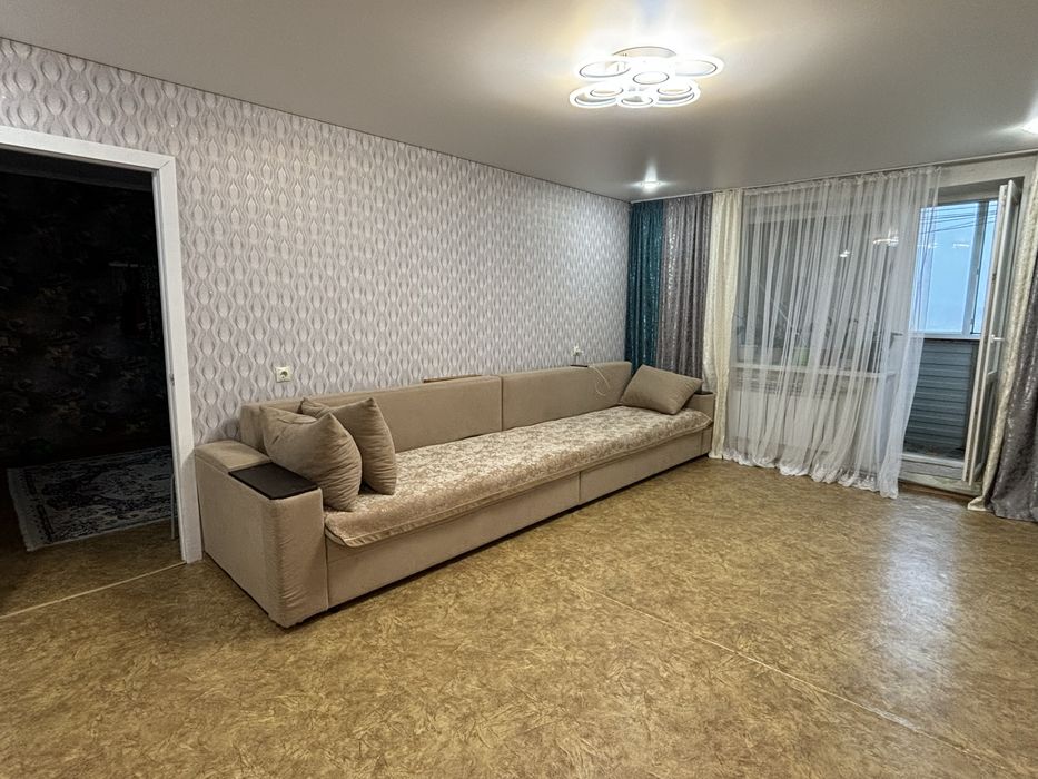 Продам диван 4 метра