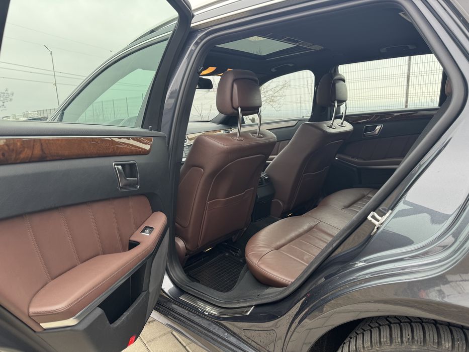 Mercedes Benz E300 Hybrid