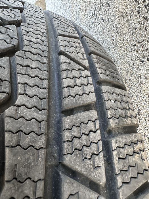 Зимни гуми Explero winter w671 225/45R19
