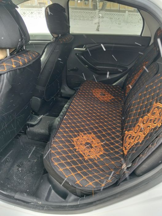 Продам Весту в хорошем состоянии