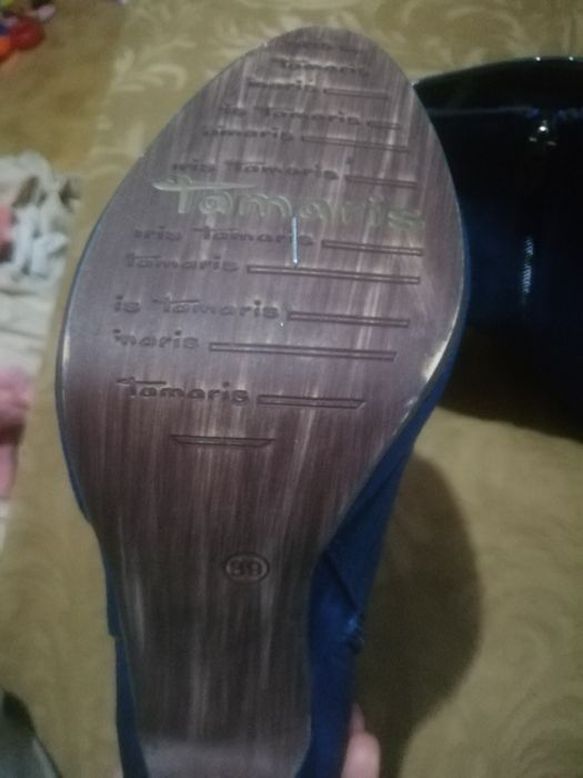 Продам полусапожки абсолютно новые.