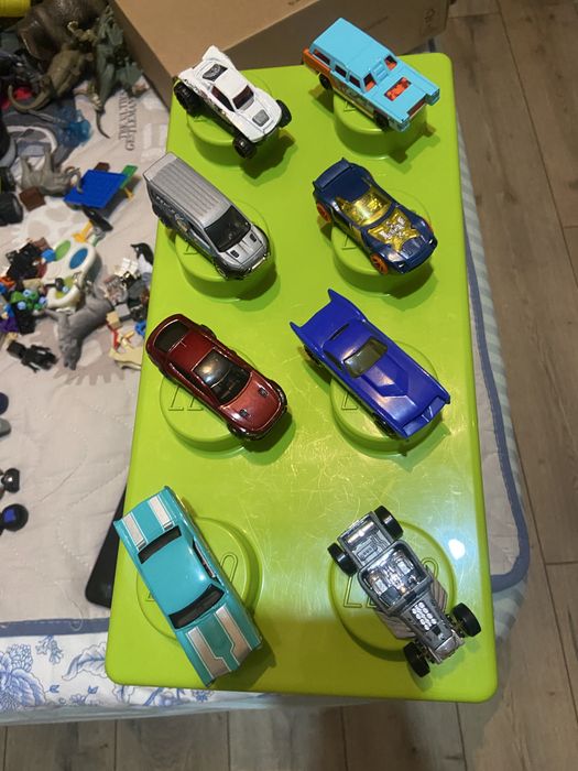 Машинки hot wheels