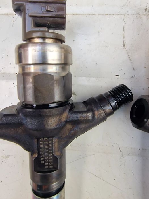 Injectoare/injector Subaru Forester/impreza motor 2.0 diesel 150 CP,an