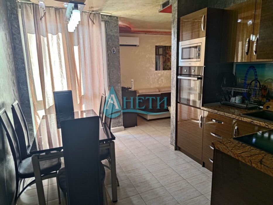 Продава се Тристаен апартамент в к.к. Слънчев бряг - 105 кв.м за 627 €/кв.м - Снимка #2