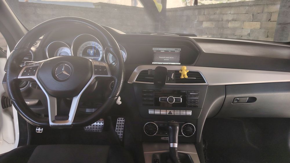 Vand Mercedes 250 (220biturbo)
