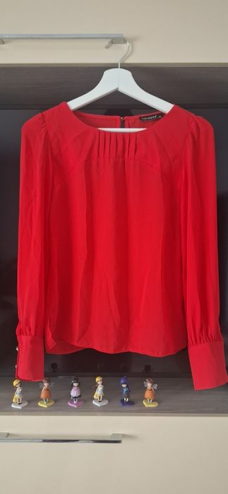 Bluză roșie elegantă