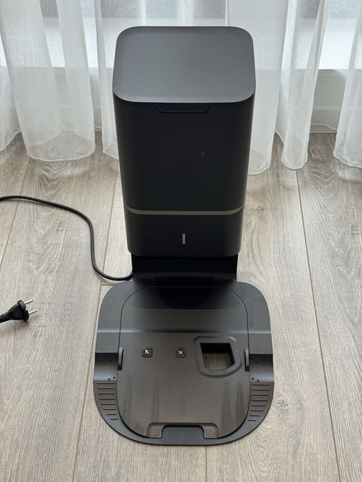 iRobot Roomba s9+ (прахосмукачка робот с база) + 3 филтъра, 2 торбички