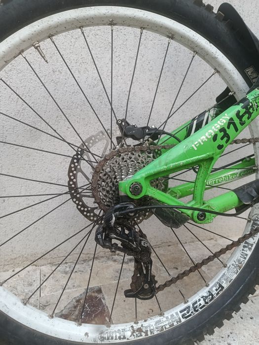 Bicicleta downhill 2014