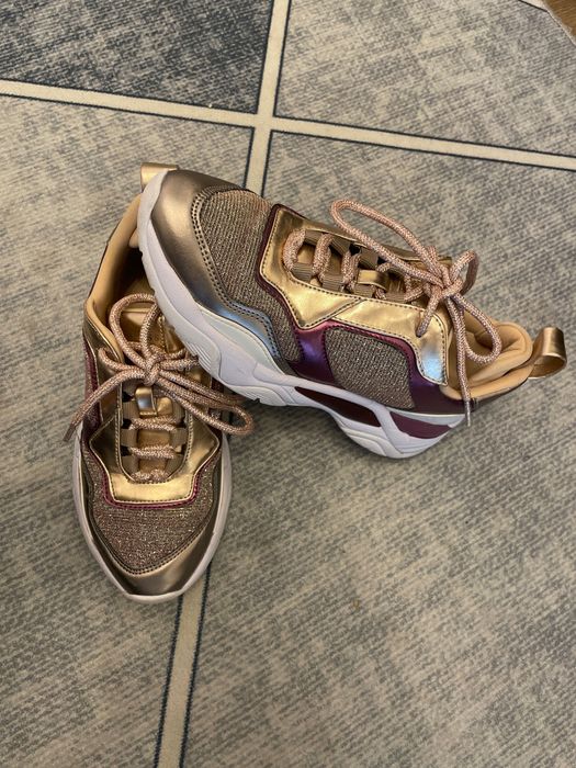 Обувки Guess дамски 36 номер