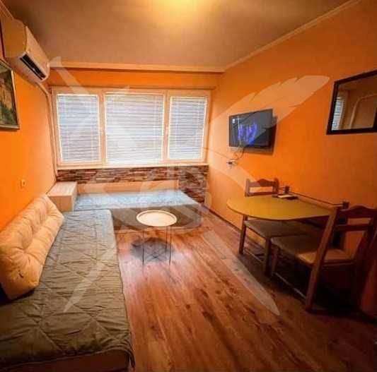 Дава се под наем Едностаен апартамент в Варна, Левски - 30 кв.м за 175 € - Снимка #1